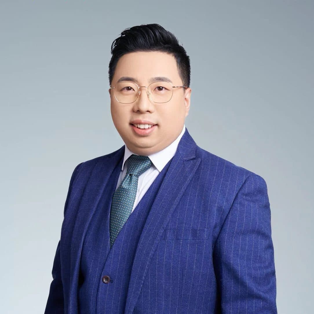 ALEO founder and export advisor